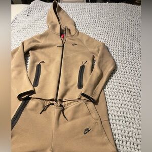 Nike Tech tan and black 
Jacket Youth small 
Pants Youth XL